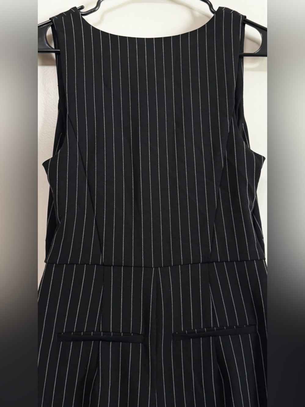 Express Pinstripe Tailored Vest Wide Leg Jumpsuit Black White Size 2 - Picture 9 of 13